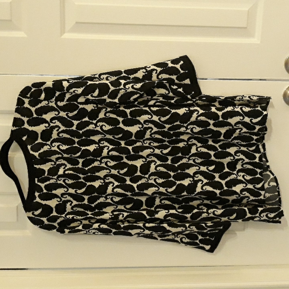 Talbots tunic top - Picture 2 of 4